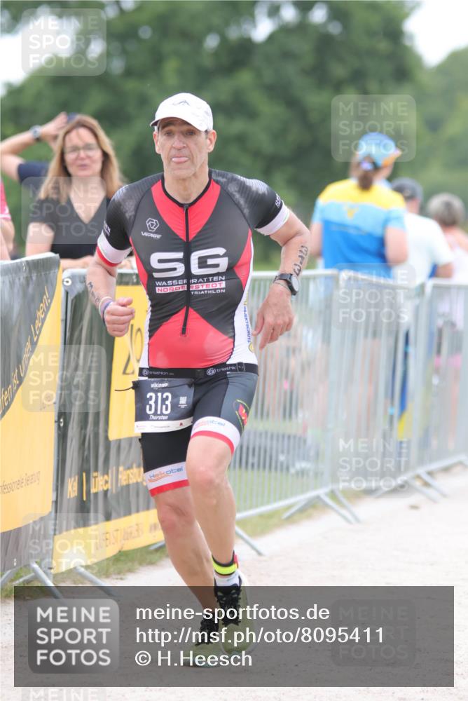 22.06.2025 - Viking Triathlon H.Heesch http://msf.ph/oto/8095411 22.06.2025 15:27:48 Laufen 61, 313, 489 meine-sportfotos.de