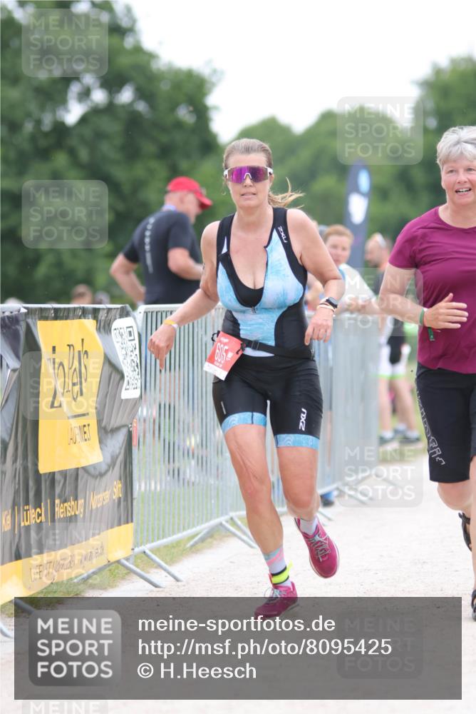 22.06.2025 - Viking Triathlon H.Heesch http://msf.ph/oto/8095425 22.06.2025 16:10:12 Laufen 605 meine-sportfotos.de