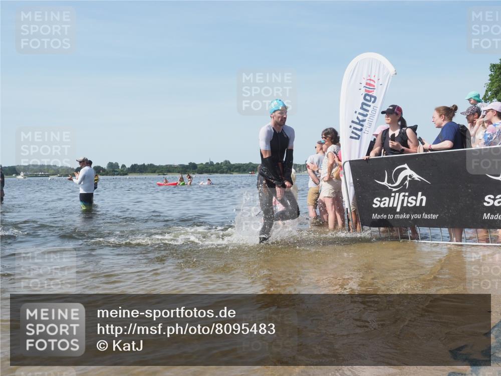 22.06.2025 - Viking Triathlon KatJ http://msf.ph/oto/8095483 22.06.2025 10:30:37 Schwimmen 13, 188, 393, 551, 630, 651 meine-sportfotos.de