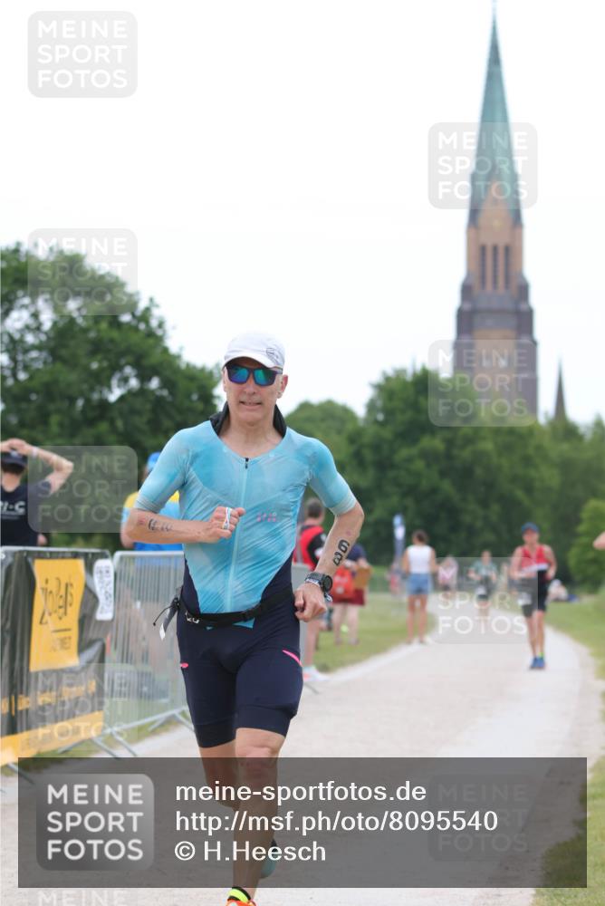 22.06.2025 - Viking Triathlon H.Heesch http://msf.ph/oto/8095540 22.06.2025 15:28:49 Laufen 68 meine-sportfotos.de