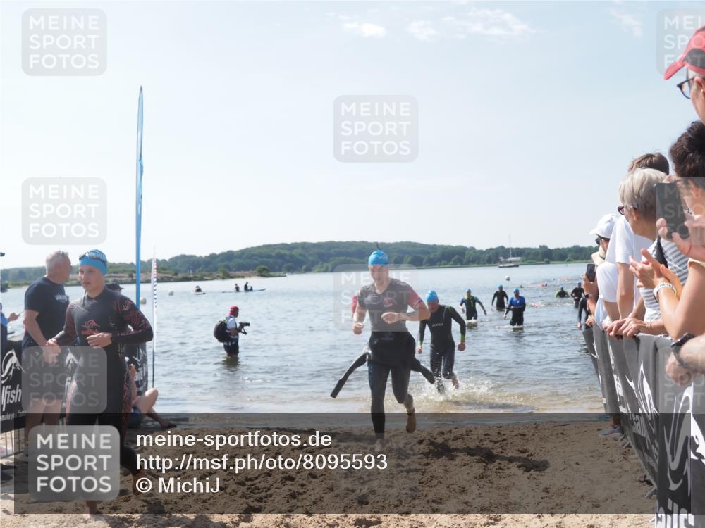 22.06.2025 - Viking Triathlon MichiJ http://msf.ph/oto/8095593 22.06.2025 10:41:00 Schwimmen 59, 153, 389, 397, 496, 530 meine-sportfotos.de