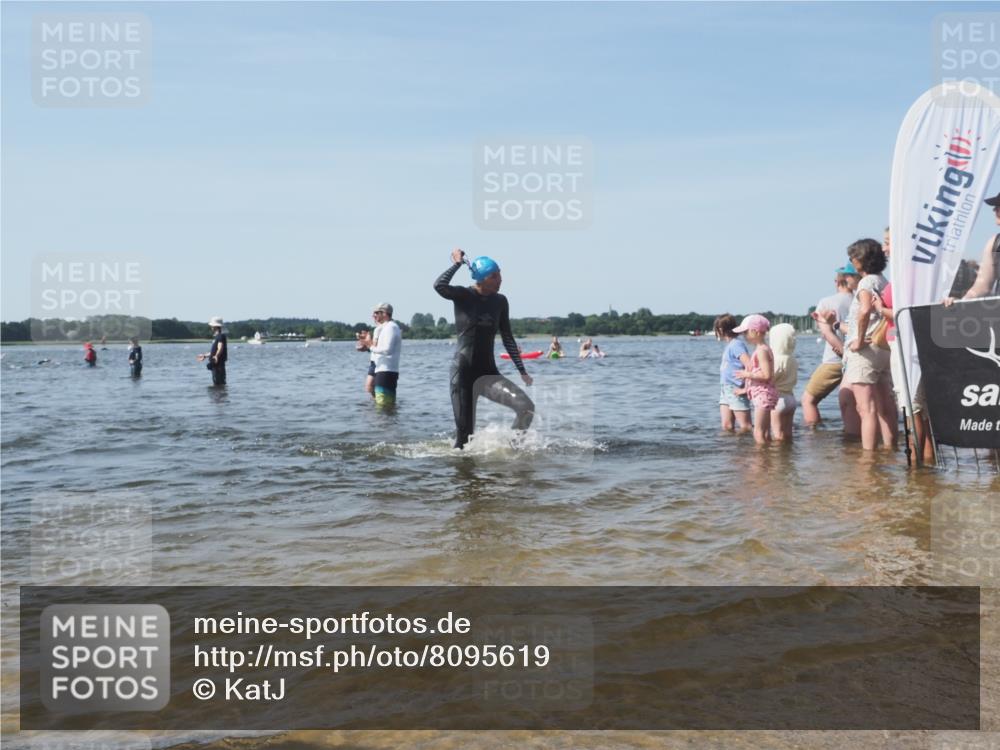 22.06.2025 - Viking Triathlon KatJ http://msf.ph/oto/8095619 22.06.2025 10:30:42 Schwimmen 13, 162, 188, 444, 551, 630, 651 meine-sportfotos.de