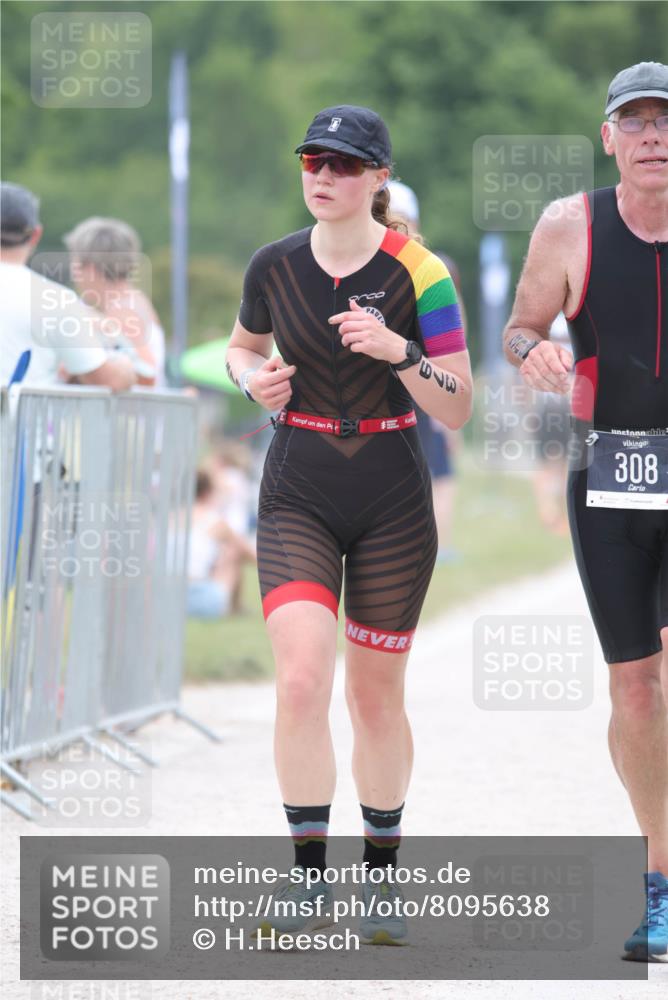 22.06.2025 - Viking Triathlon H.Heesch http://msf.ph/oto/8095638 22.06.2025 15:29:41 Laufen 308, 379, 433 meine-sportfotos.de