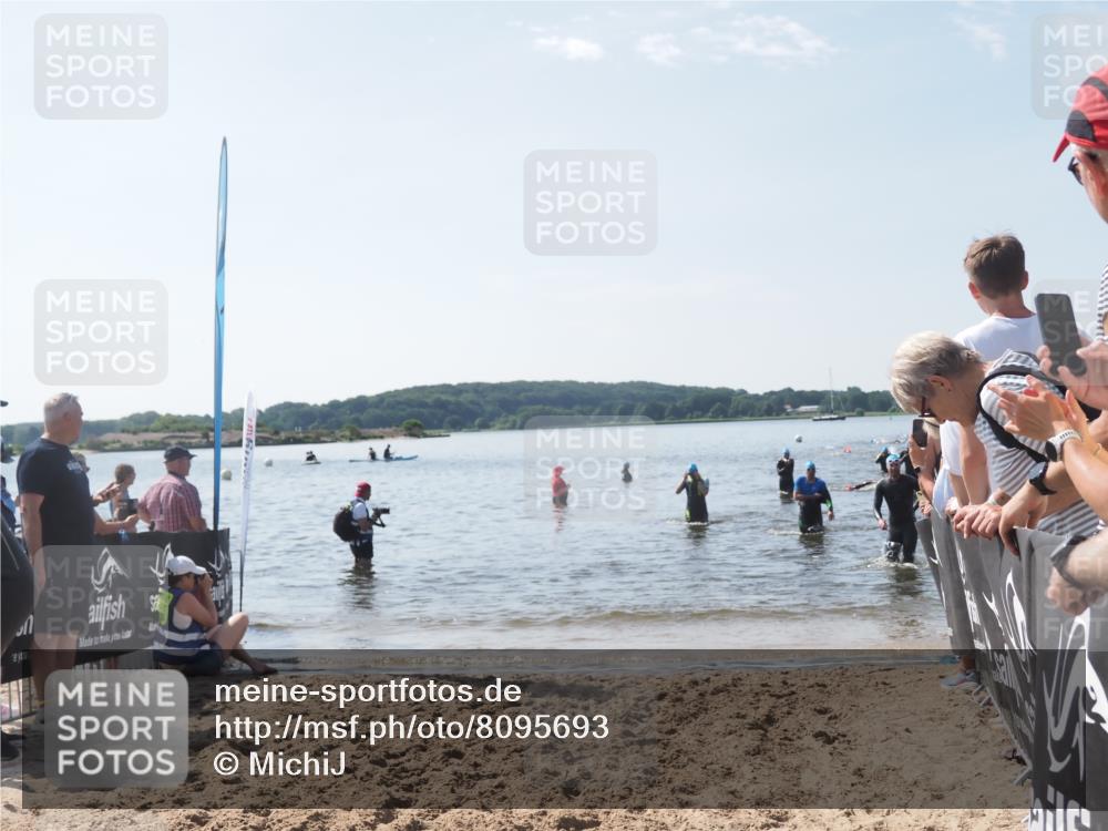 22.06.2025 - Viking Triathlon MichiJ http://msf.ph/oto/8095693 22.06.2025 10:41:04 Schwimmen 153, 314, 389, 496, 631 meine-sportfotos.de