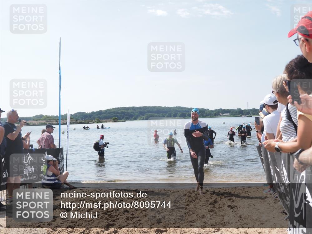 22.06.2025 - Viking Triathlon MichiJ http://msf.ph/oto/8095744 22.06.2025 10:41:11 Schwimmen 94, 153, 314, 389, 496, 631 meine-sportfotos.de