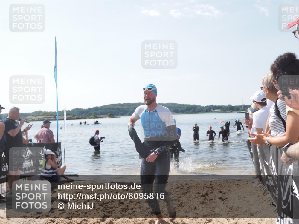 22.06.2025 - Viking Triathlon MichiJ http://msf.ph/oto/8095816 22.06.2025 10:41:13 Schwimmen 94, 153, 314, 389, 390, 496, 631 meine-sportfotos.de