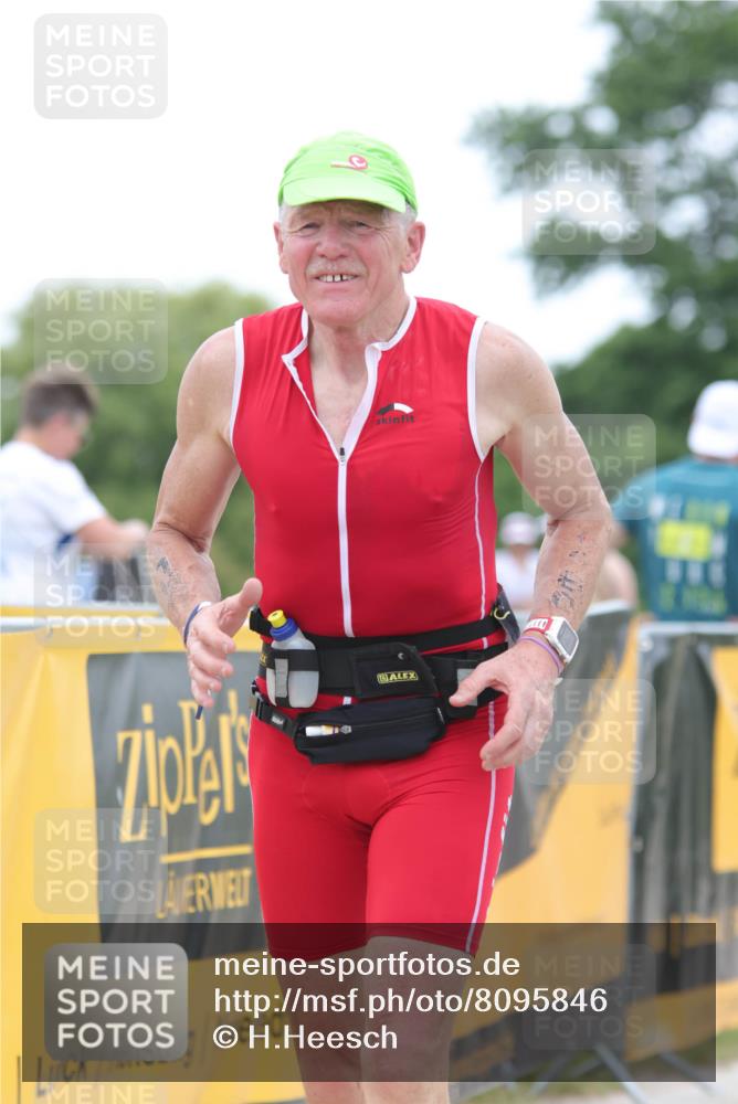22.06.2025 - Viking Triathlon H.Heesch http://msf.ph/oto/8095846 22.06.2025 15:30:46 Laufen 160, 269 meine-sportfotos.de