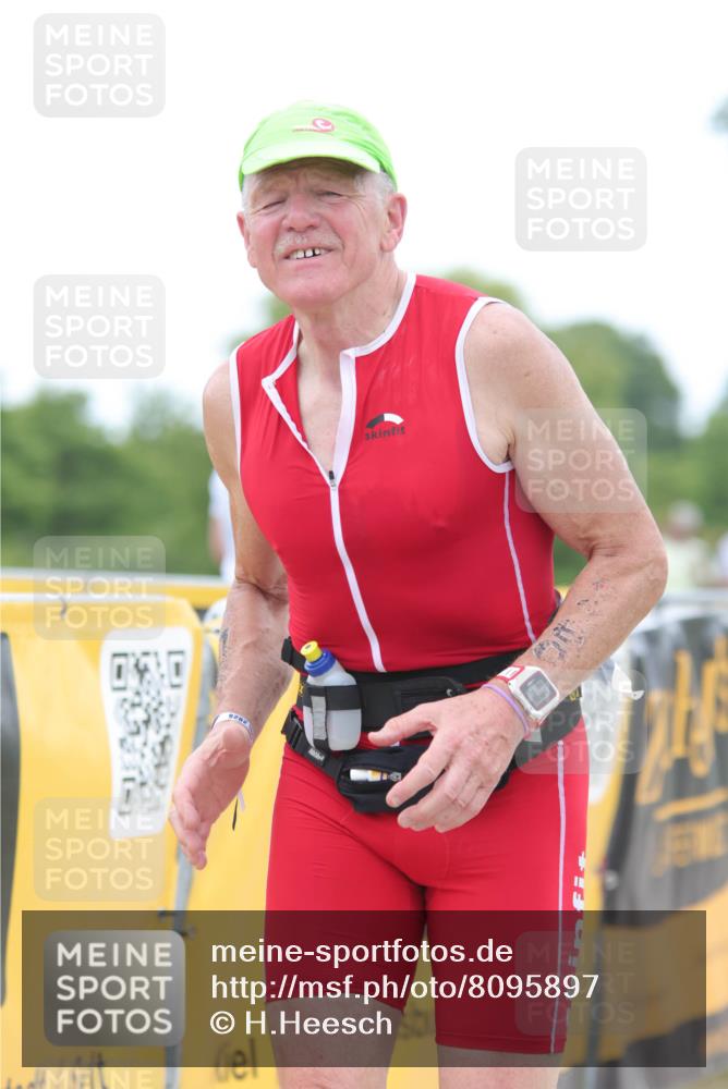 22.06.2025 - Viking Triathlon H.Heesch http://msf.ph/oto/8095897 22.06.2025 15:30:46 Laufen 160, 269 meine-sportfotos.de