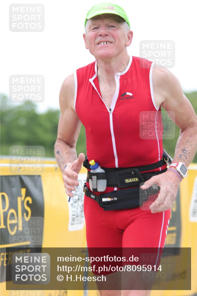 22.06.2025 - Viking Triathlon H.Heesch http://msf.ph/oto/8095914 22.06.2025 15:30:47 Laufen 160, 269 meine-sportfotos.de