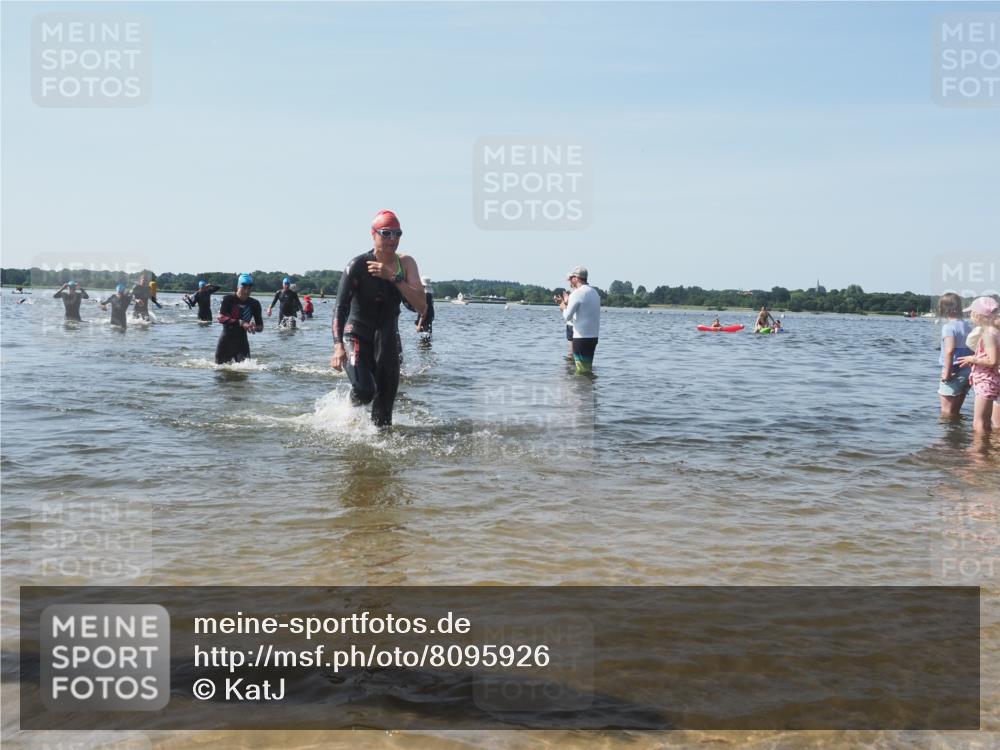 22.06.2025 - Viking Triathlon KatJ http://msf.ph/oto/8095926 22.06.2025 10:30:53 Schwimmen 45, 162, 188, 347, 444, 510, 630 meine-sportfotos.de