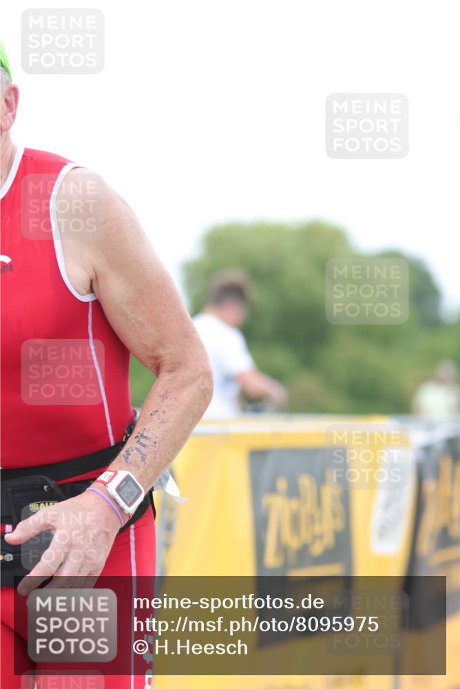 22.06.2025 - Viking Triathlon H.Heesch http://msf.ph/oto/8095975 22.06.2025 15:30:47 Laufen 160, 269 meine-sportfotos.de