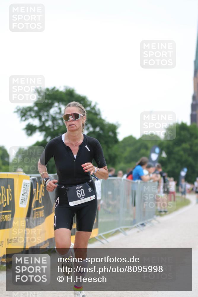 22.06.2025 - Viking Triathlon H.Heesch http://msf.ph/oto/8095998 22.06.2025 16:11:18 Laufen 60 meine-sportfotos.de