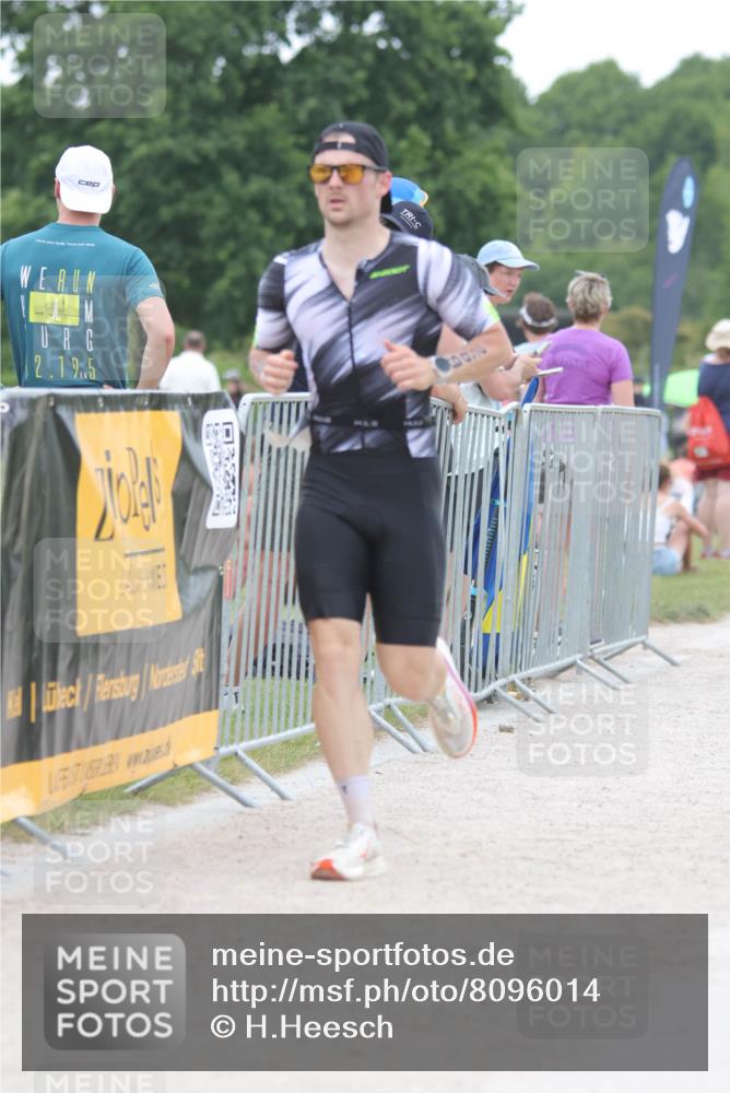 22.06.2025 - Viking Triathlon H.Heesch http://msf.ph/oto/8096014 22.06.2025 15:30:50 Laufen 160, 269 meine-sportfotos.de
