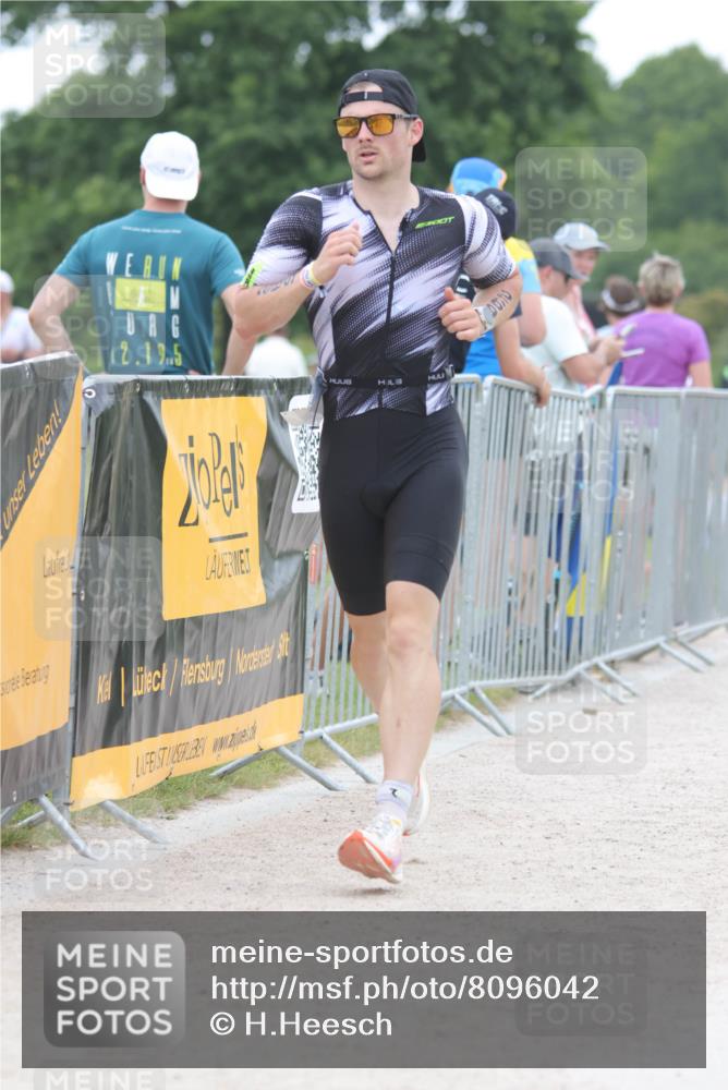22.06.2025 - Viking Triathlon H.Heesch http://msf.ph/oto/8096042 22.06.2025 15:30:50 Laufen 160, 269 meine-sportfotos.de