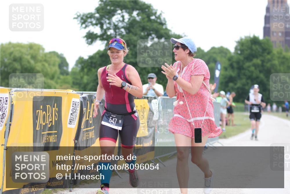 22.06.2025 - Viking Triathlon H.Heesch http://msf.ph/oto/8096054 22.06.2025 16:11:33 Laufen 547 meine-sportfotos.de
