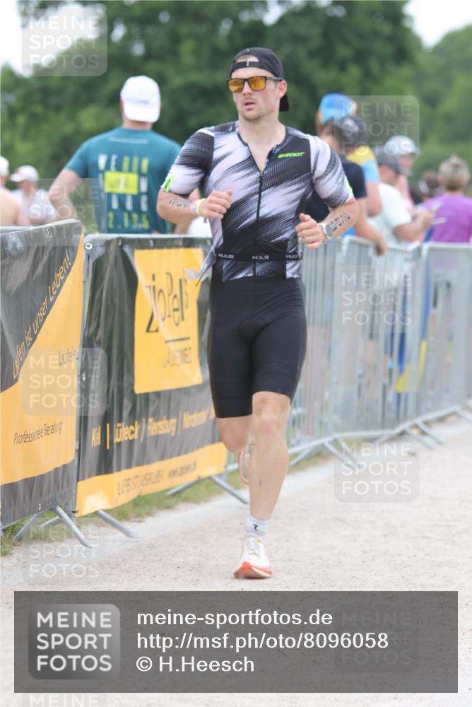 22.06.2025 - Viking Triathlon H.Heesch http://msf.ph/oto/8096058 22.06.2025 15:30:50 Laufen 160, 269 meine-sportfotos.de