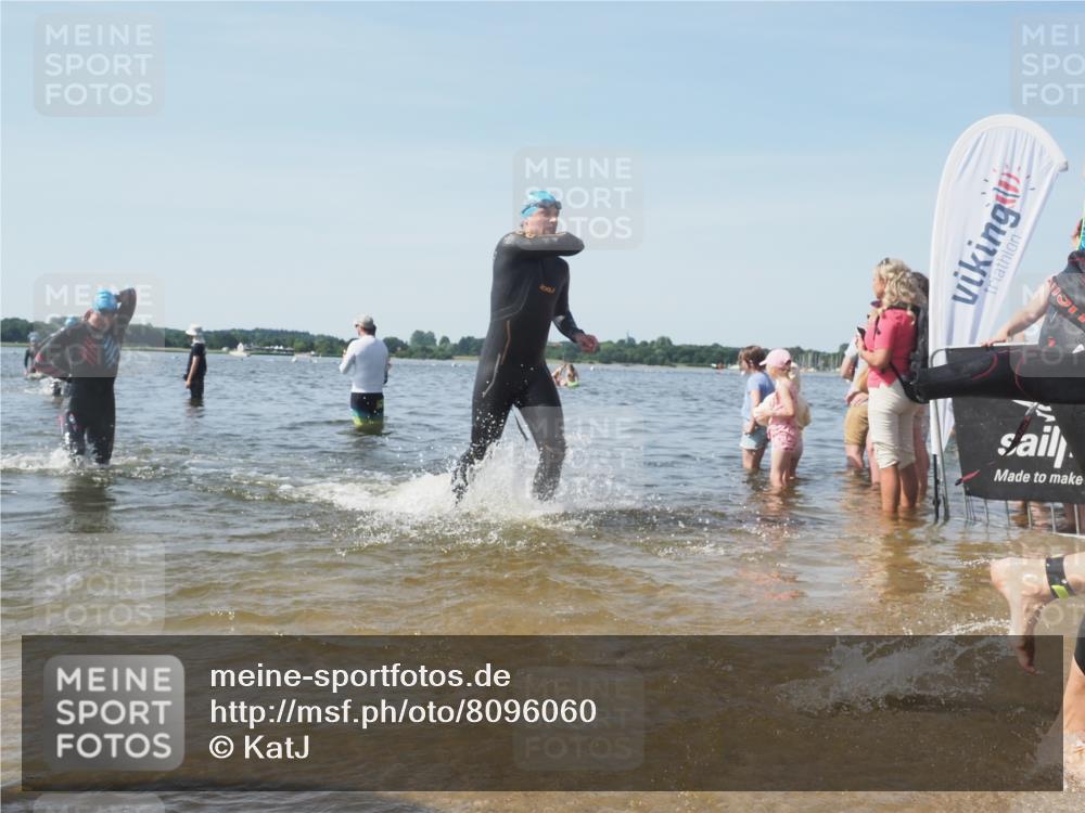 22.06.2025 - Viking Triathlon KatJ http://msf.ph/oto/8096060 22.06.2025 10:30:56 Schwimmen 45, 162, 237, 347, 352, 444, 510, 549, 630 meine-sportfotos.de