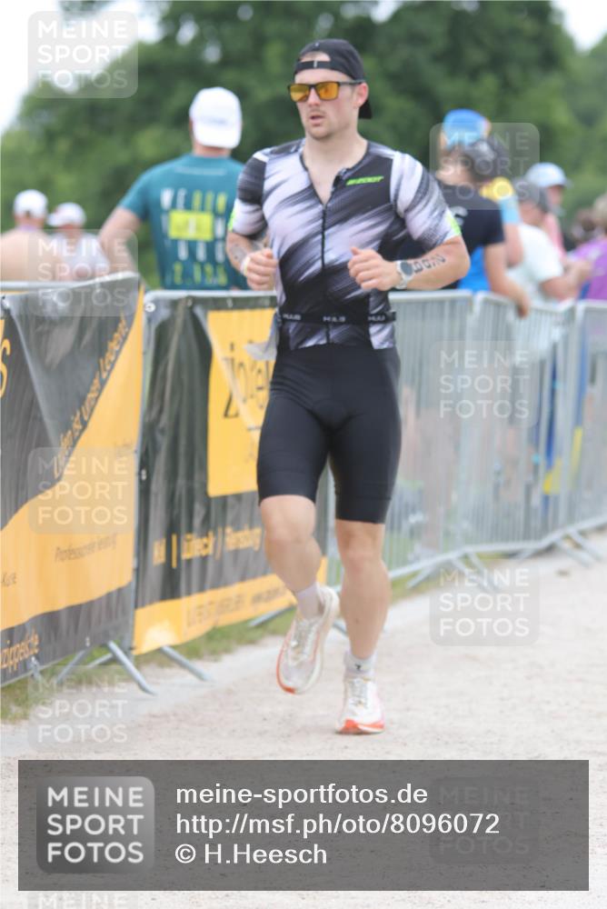 22.06.2025 - Viking Triathlon H.Heesch http://msf.ph/oto/8096072 22.06.2025 15:30:50 Laufen 160, 269 meine-sportfotos.de