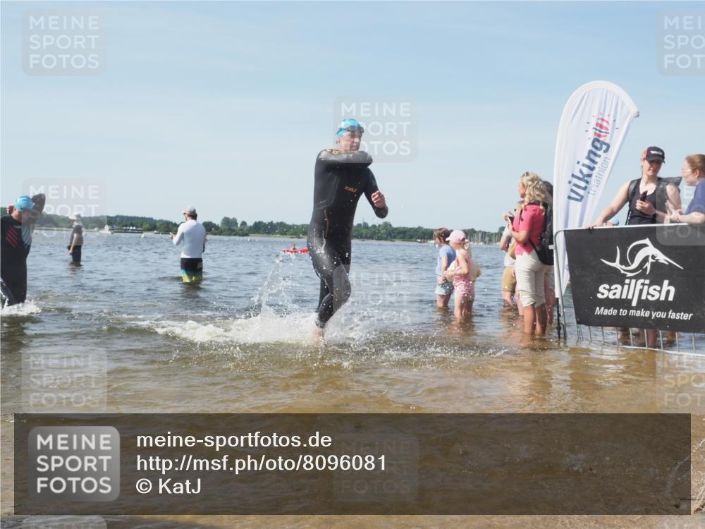 22.06.2025 - Viking Triathlon KatJ http://msf.ph/oto/8096081 22.06.2025 10:30:57 Schwimmen 45, 162, 237, 347, 352, 444, 510, 549, 630 meine-sportfotos.de