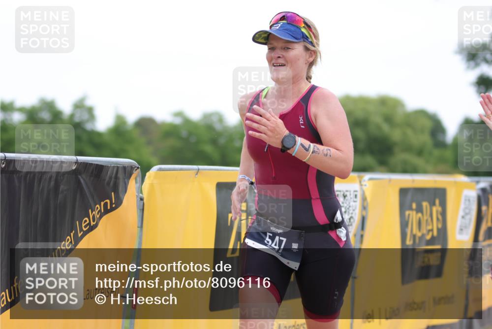 22.06.2025 - Viking Triathlon H.Heesch http://msf.ph/oto/8096116 22.06.2025 16:11:34 Laufen 547 meine-sportfotos.de