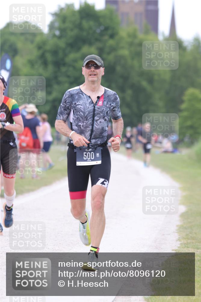 22.06.2025 - Viking Triathlon H.Heesch http://msf.ph/oto/8096120 22.06.2025 15:31:02 Laufen 425, 500 meine-sportfotos.de