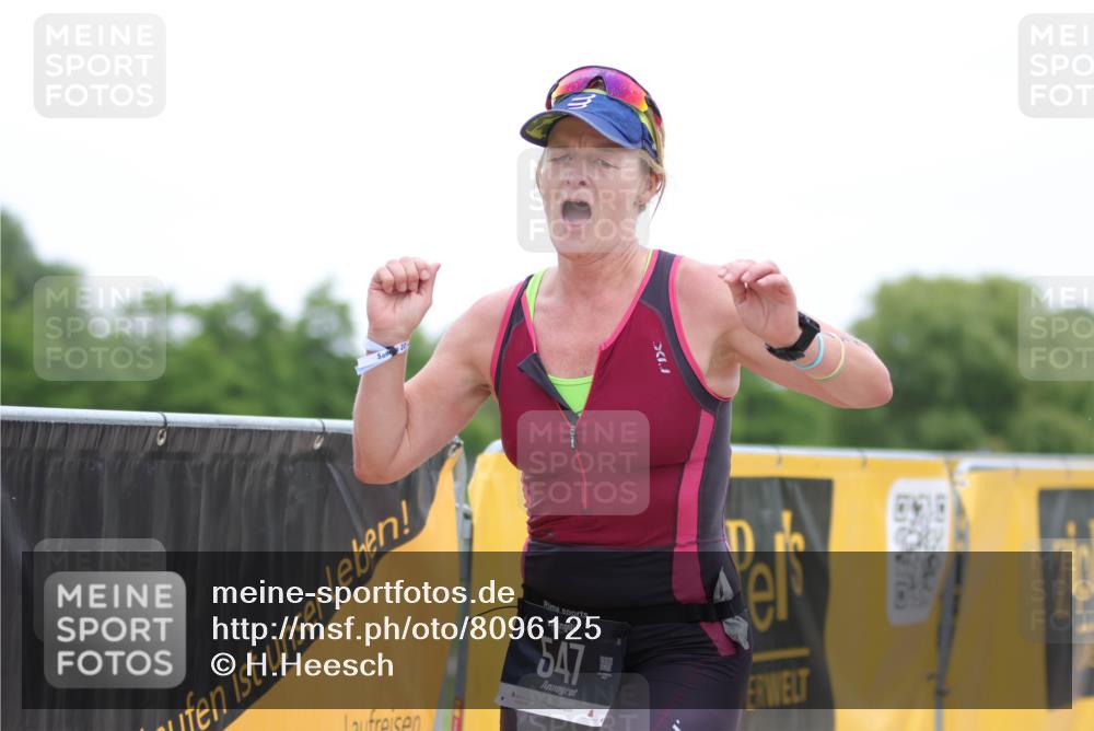 22.06.2025 - Viking Triathlon H.Heesch http://msf.ph/oto/8096125 22.06.2025 16:11:34 Laufen 547 meine-sportfotos.de