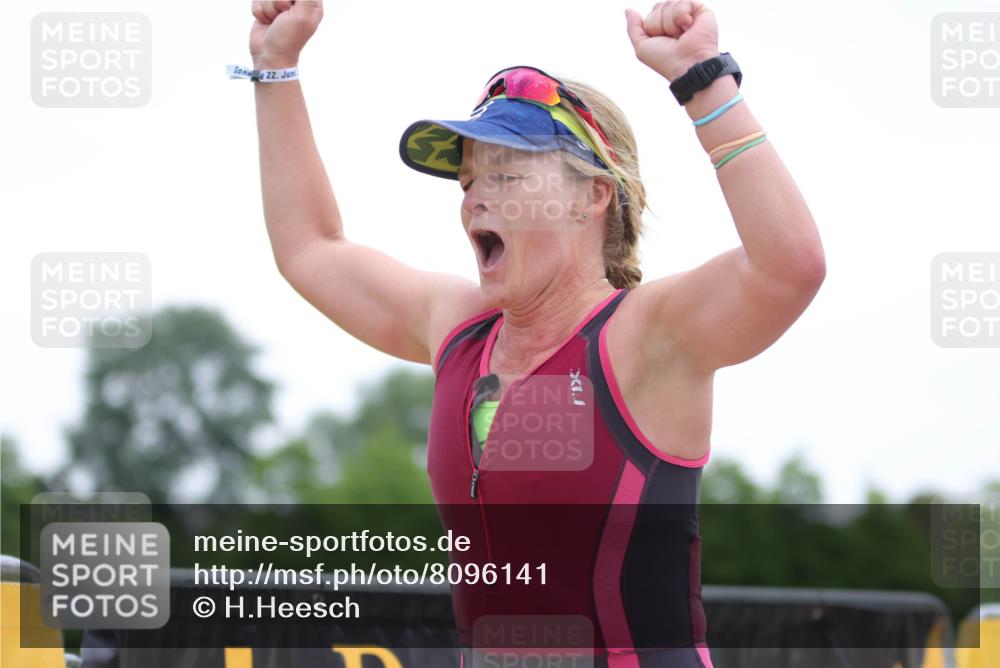 22.06.2025 - Viking Triathlon H.Heesch http://msf.ph/oto/8096141 22.06.2025 16:11:35 Laufen 547 meine-sportfotos.de