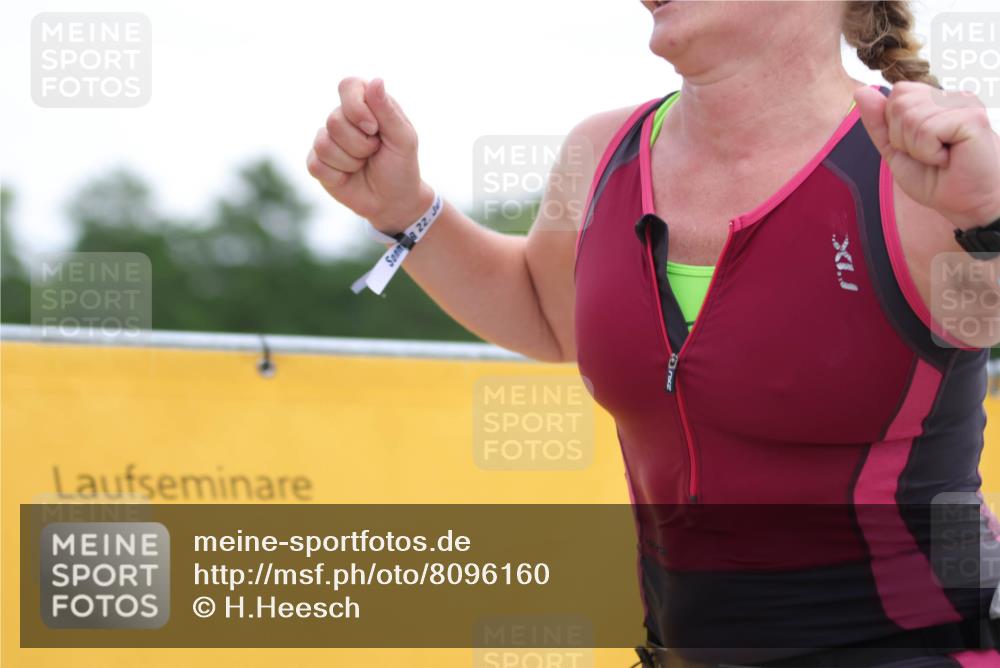 22.06.2025 - Viking Triathlon H.Heesch http://msf.ph/oto/8096160 22.06.2025 16:11:35 Laufen 547 meine-sportfotos.de
