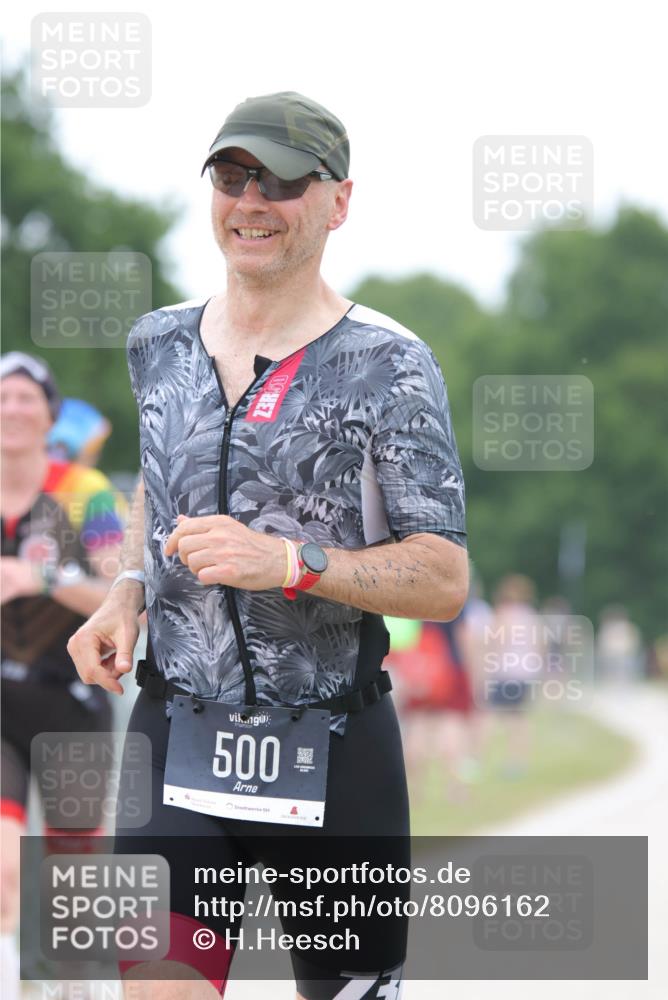 22.06.2025 - Viking Triathlon H.Heesch http://msf.ph/oto/8096162 22.06.2025 15:31:04 Laufen 425, 500 meine-sportfotos.de