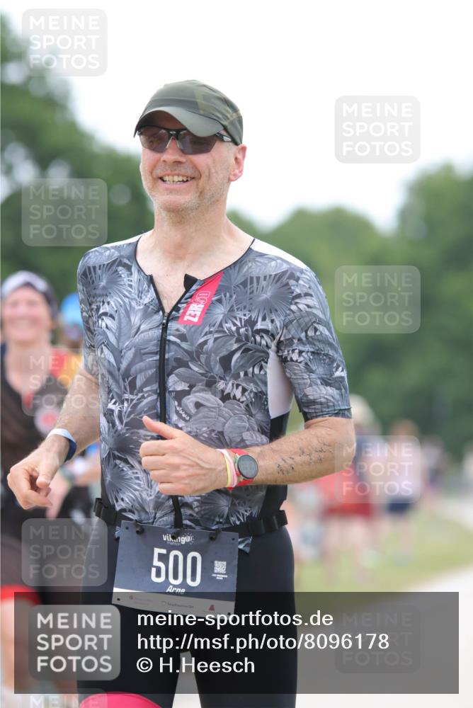 22.06.2025 - Viking Triathlon H.Heesch http://msf.ph/oto/8096178 22.06.2025 15:31:04 Laufen 425, 500 meine-sportfotos.de