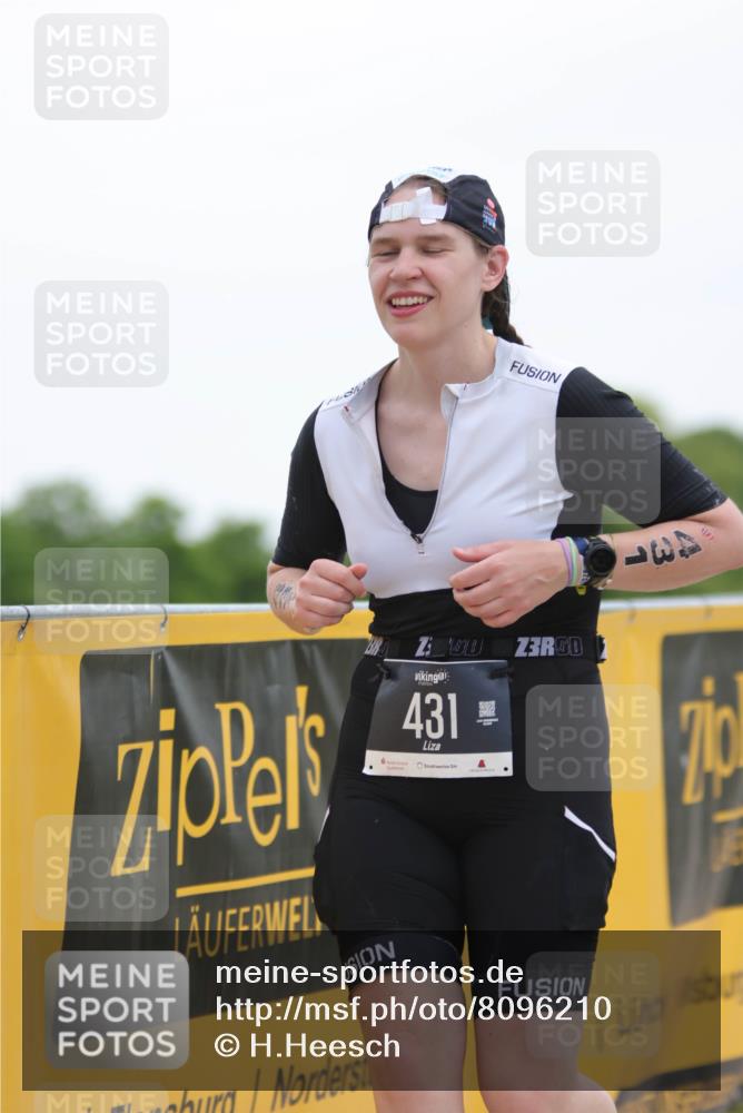 22.06.2025 - Viking Triathlon H.Heesch http://msf.ph/oto/8096210 22.06.2025 16:11:43 Laufen 431 meine-sportfotos.de