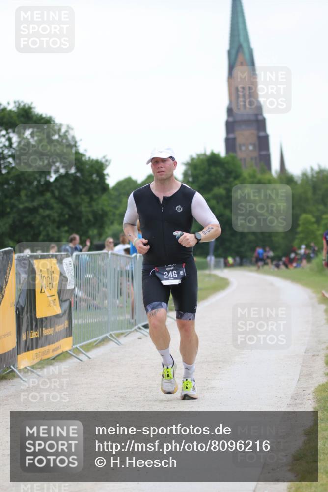 22.06.2025 - Viking Triathlon H.Heesch http://msf.ph/oto/8096216 22.06.2025 16:12:03 Laufen 246 meine-sportfotos.de