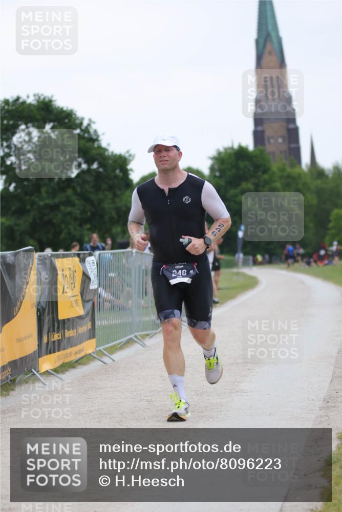 22.06.2025 - Viking Triathlon H.Heesch http://msf.ph/oto/8096223 22.06.2025 16:12:04 Laufen 246 meine-sportfotos.de