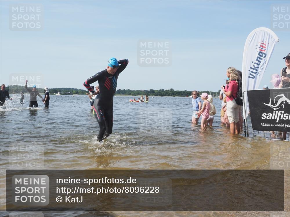 22.06.2025 - Viking Triathlon KatJ http://msf.ph/oto/8096228 22.06.2025 10:31:00 Schwimmen 45, 162, 237, 330, 347, 352, 444, 510, 549 meine-sportfotos.de