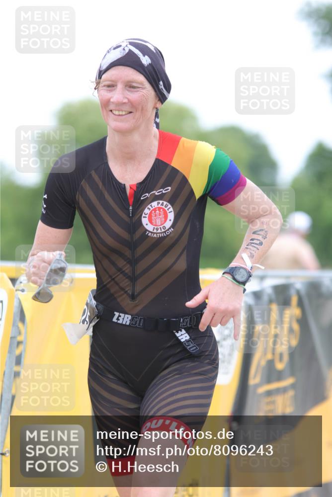 22.06.2025 - Viking Triathlon H.Heesch http://msf.ph/oto/8096243 22.06.2025 15:31:07 Laufen 425, 500 meine-sportfotos.de