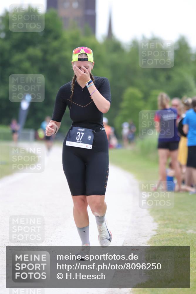 22.06.2025 - Viking Triathlon H.Heesch http://msf.ph/oto/8096250 22.06.2025 16:12:56 Laufen 37 meine-sportfotos.de