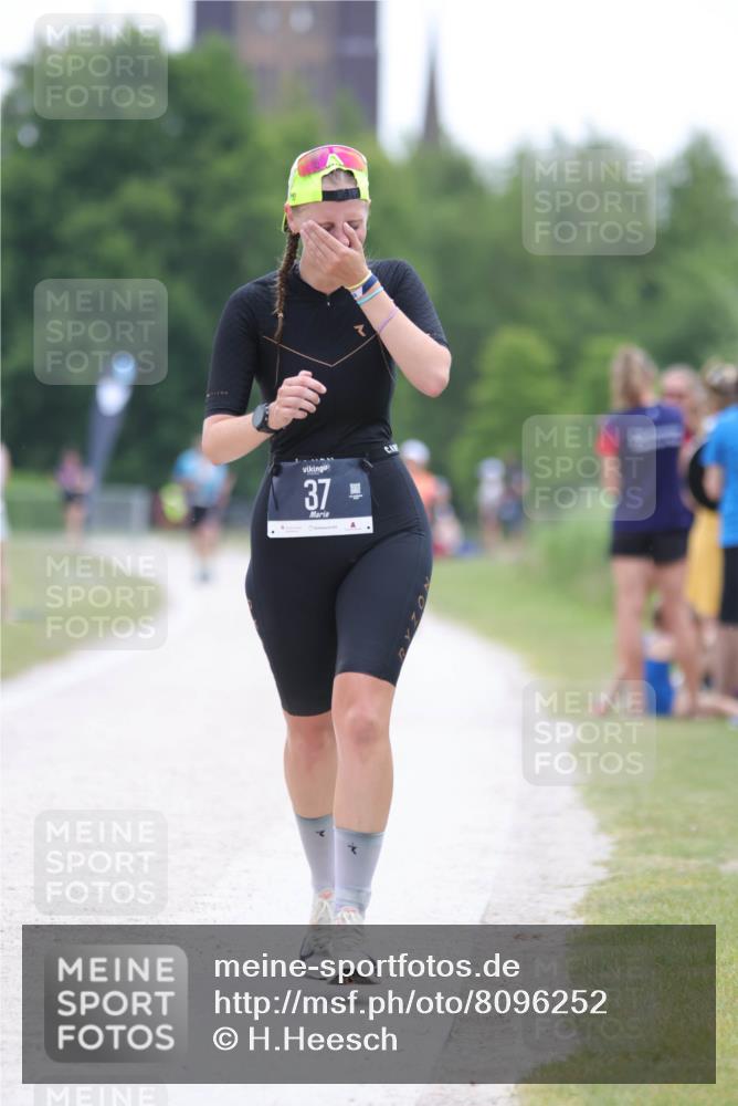 22.06.2025 - Viking Triathlon H.Heesch http://msf.ph/oto/8096252 22.06.2025 16:12:56 Laufen 37 meine-sportfotos.de