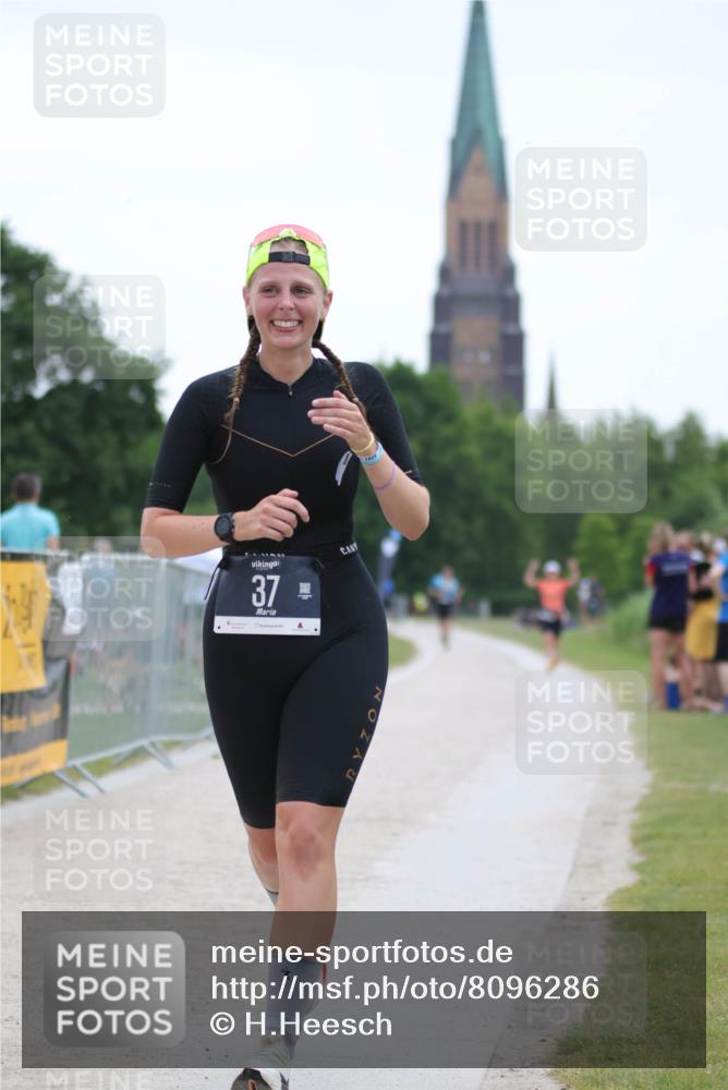 22.06.2025 - Viking Triathlon H.Heesch http://msf.ph/oto/8096286 22.06.2025 16:12:58 Laufen 37 meine-sportfotos.de