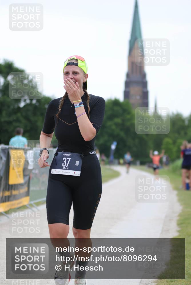 22.06.2025 - Viking Triathlon H.Heesch http://msf.ph/oto/8096294 22.06.2025 16:12:58 Laufen 37 meine-sportfotos.de