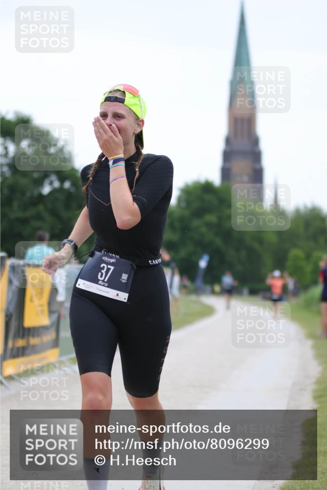 22.06.2025 - Viking Triathlon H.Heesch http://msf.ph/oto/8096299 22.06.2025 16:12:58 Laufen 37 meine-sportfotos.de