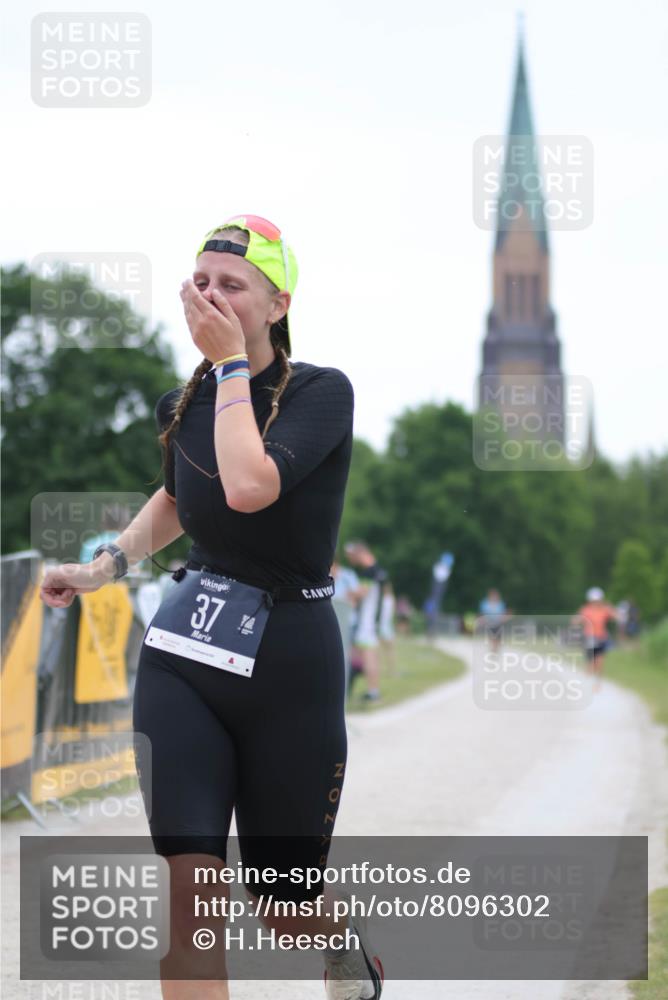 22.06.2025 - Viking Triathlon H.Heesch http://msf.ph/oto/8096302 22.06.2025 16:12:58 Laufen 37 meine-sportfotos.de