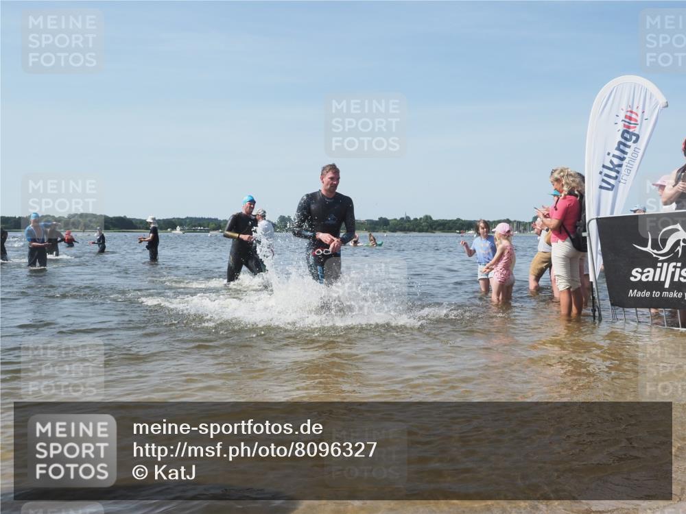 22.06.2025 - Viking Triathlon KatJ http://msf.ph/oto/8096327 22.06.2025 10:31:04 Schwimmen 45, 216, 237, 330, 347, 352, 510, 549 meine-sportfotos.de