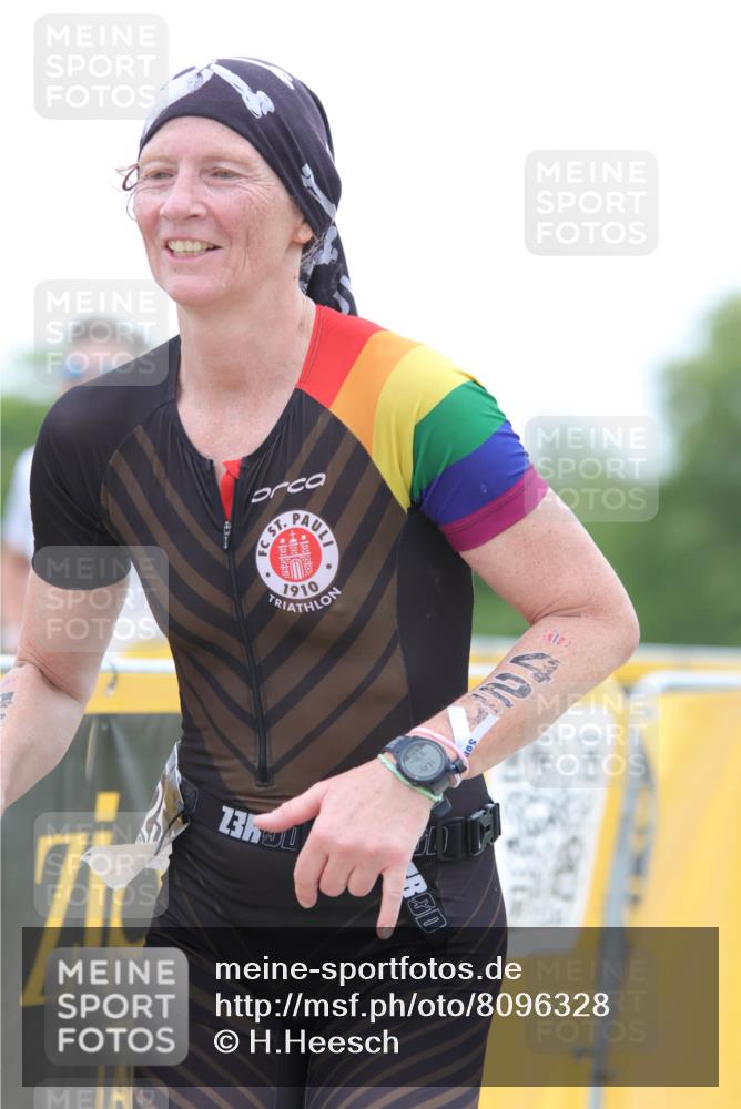 22.06.2025 - Viking Triathlon H.Heesch http://msf.ph/oto/8096328 22.06.2025 15:31:07 Laufen 425, 500 meine-sportfotos.de