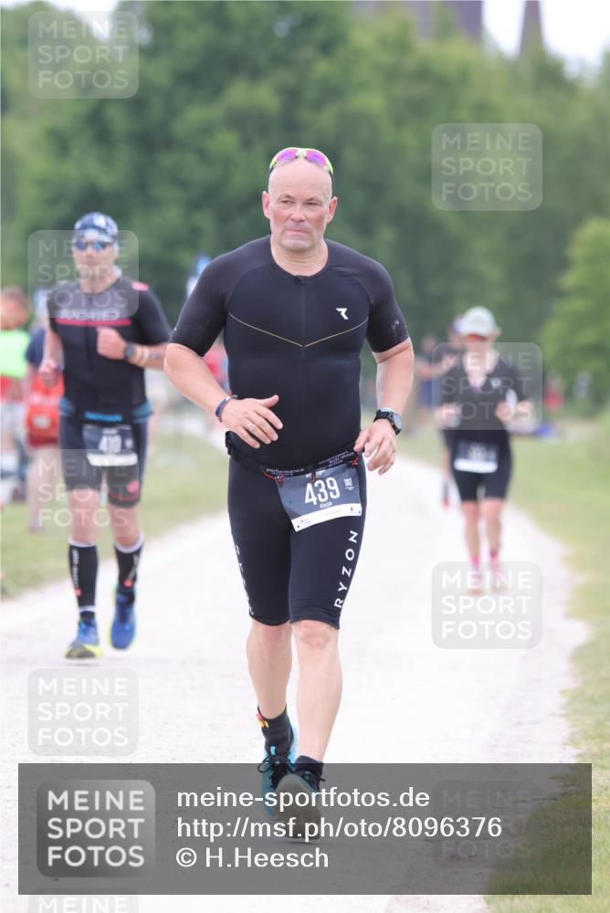 22.06.2025 - Viking Triathlon H.Heesch http://msf.ph/oto/8096376 22.06.2025 15:31:25 Laufen 410, 439 meine-sportfotos.de