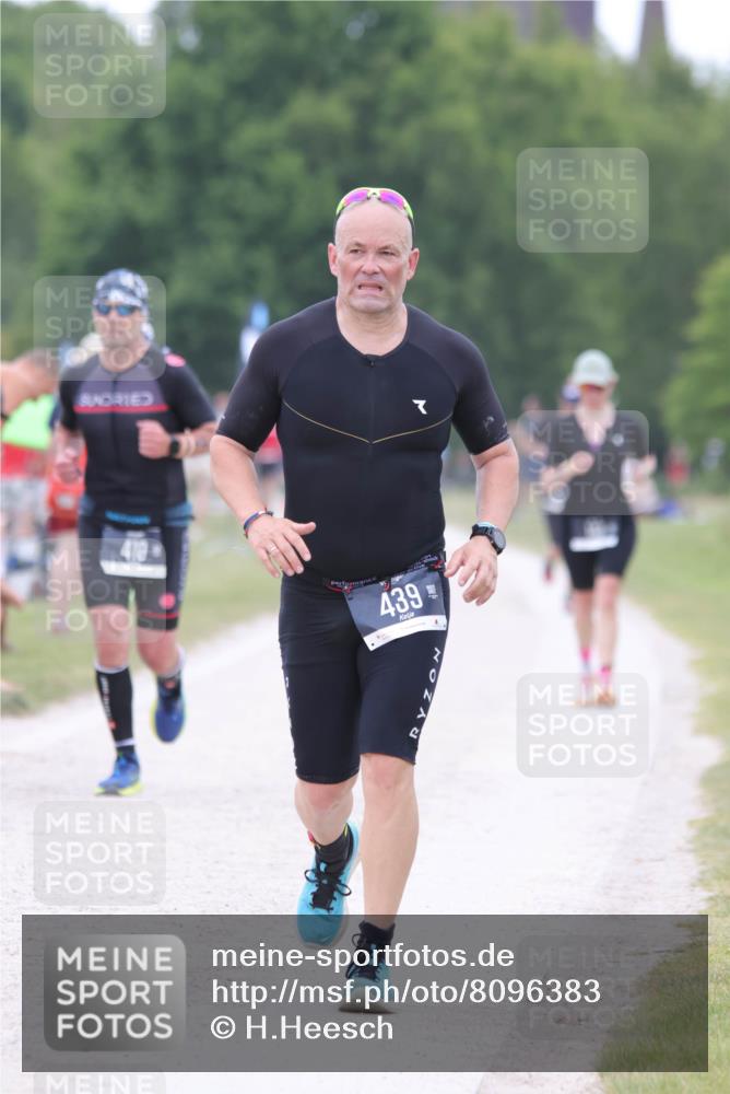 22.06.2025 - Viking Triathlon H.Heesch http://msf.ph/oto/8096383 22.06.2025 15:31:25 Laufen 410, 439 meine-sportfotos.de