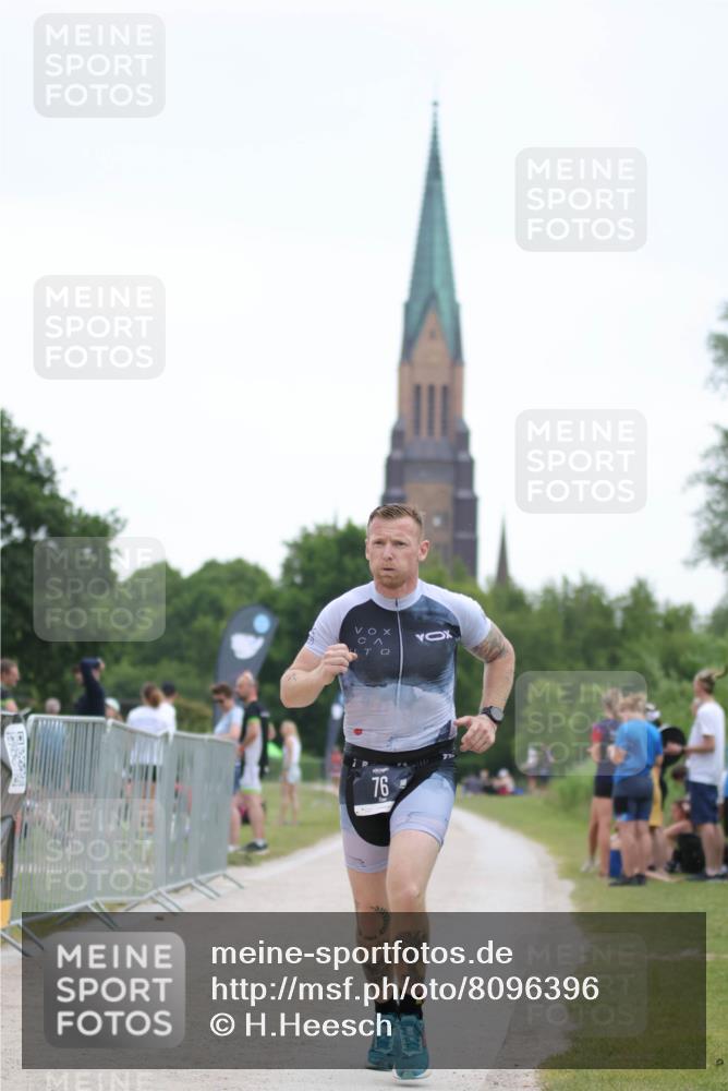 22.06.2025 - Viking Triathlon H.Heesch http://msf.ph/oto/8096396 22.06.2025 16:13:28 Laufen 76 meine-sportfotos.de