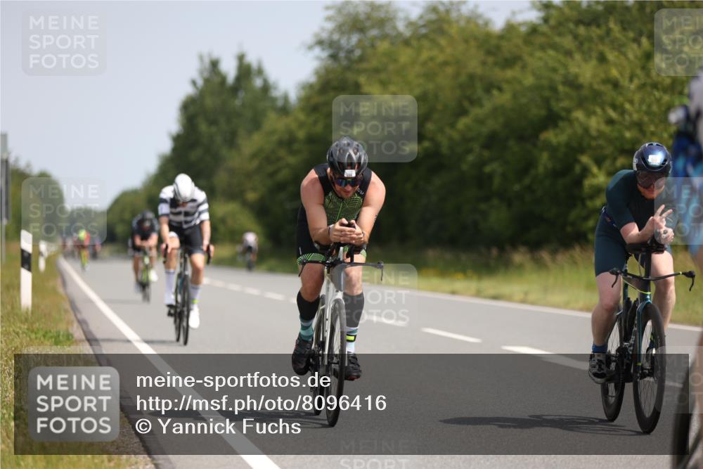 22.06.2025 - Viking Triathlon Yannick Fuchs http://msf.ph/oto/8096416 22.06.2025 11:21:30 Radfahren 50, 70, 75, 127, 296, 387, 469, 522, 550, 643 meine-sportfotos.de