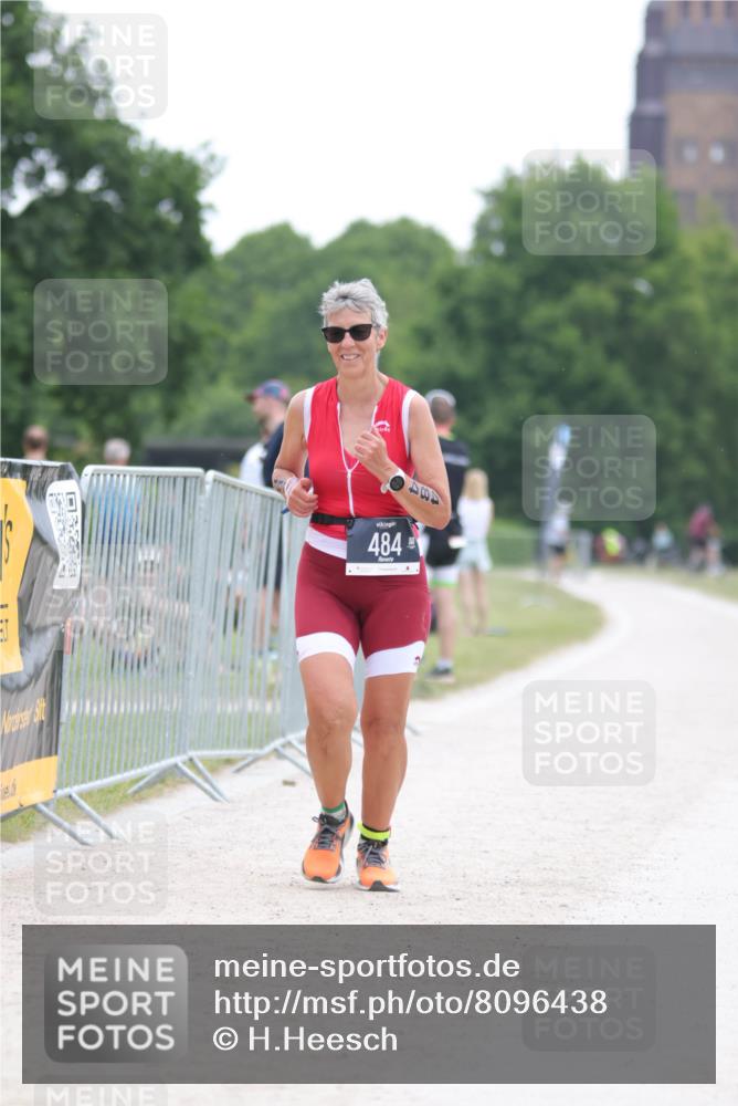 22.06.2025 - Viking Triathlon H.Heesch http://msf.ph/oto/8096438 22.06.2025 16:14:11 Laufen 484 meine-sportfotos.de