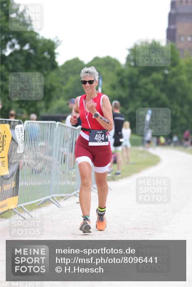 22.06.2025 - Viking Triathlon H.Heesch http://msf.ph/oto/8096441 22.06.2025 16:14:11 Laufen 484 meine-sportfotos.de
