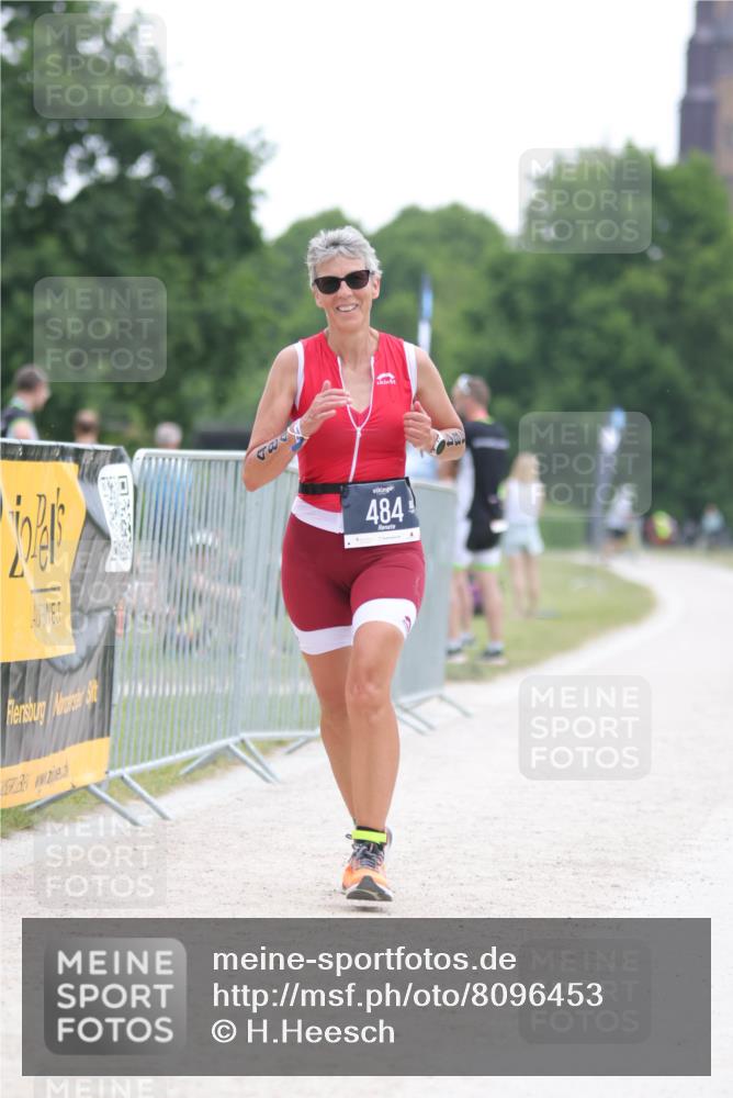 22.06.2025 - Viking Triathlon H.Heesch http://msf.ph/oto/8096453 22.06.2025 16:14:12 Laufen 484 meine-sportfotos.de